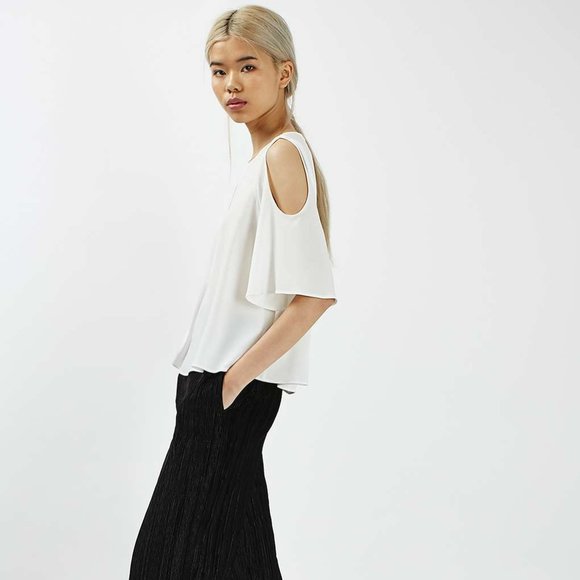⭐2 for C$22⭐  Topshop Cold Shoulder Keyhole Blouse, White, Size US 2 - Picture 1 of 7